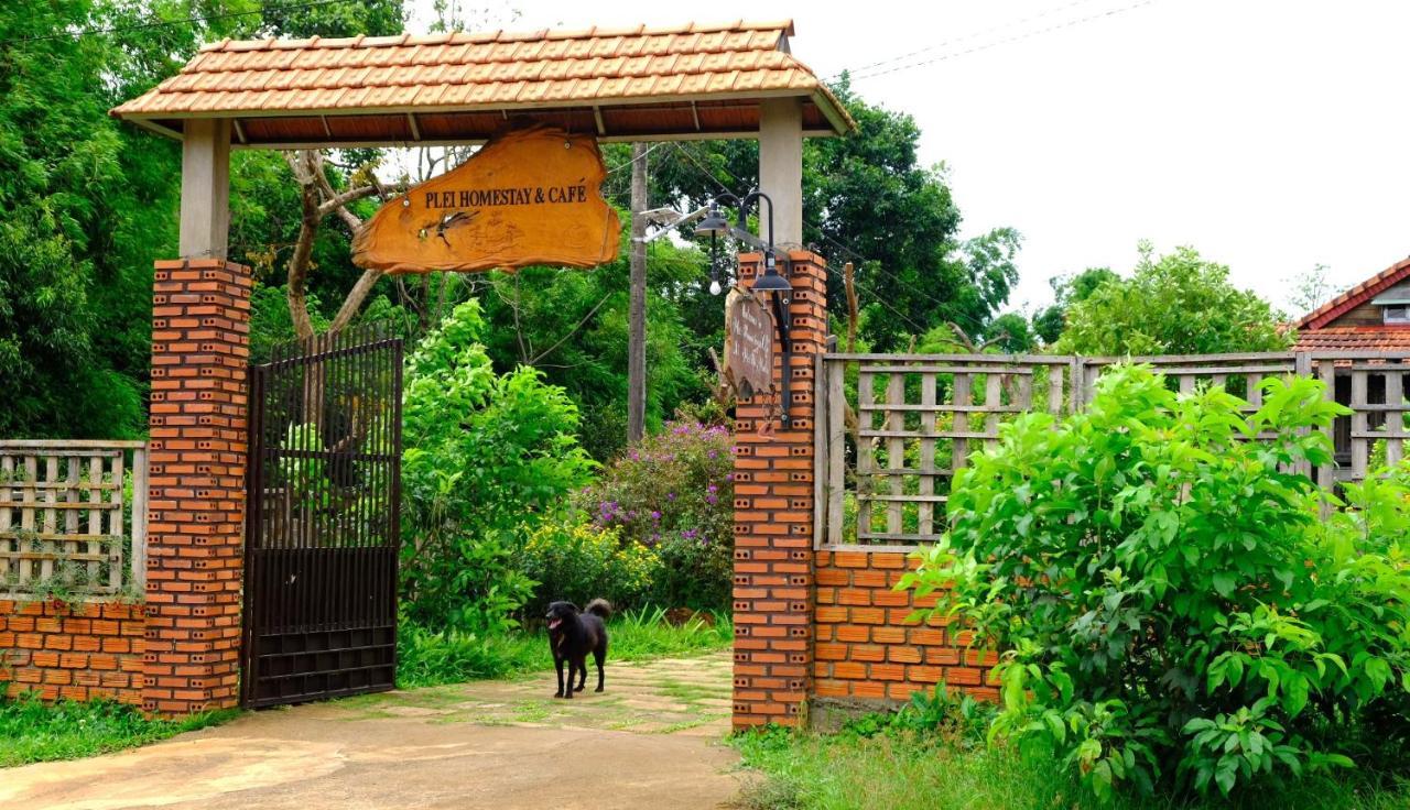 Plei Homestay & Cafe Pleiku Exteriör bild