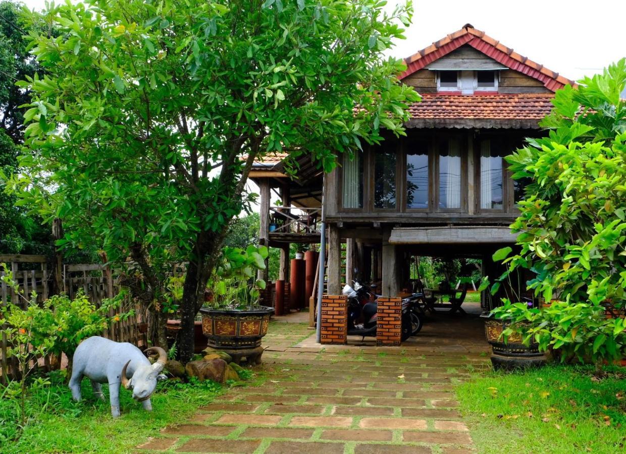 Plei Homestay & Cafe Pleiku Exteriör bild